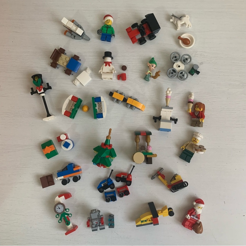 LEGO City 2018 Advent Calendar #60201 - 24 Figures with Substitutes